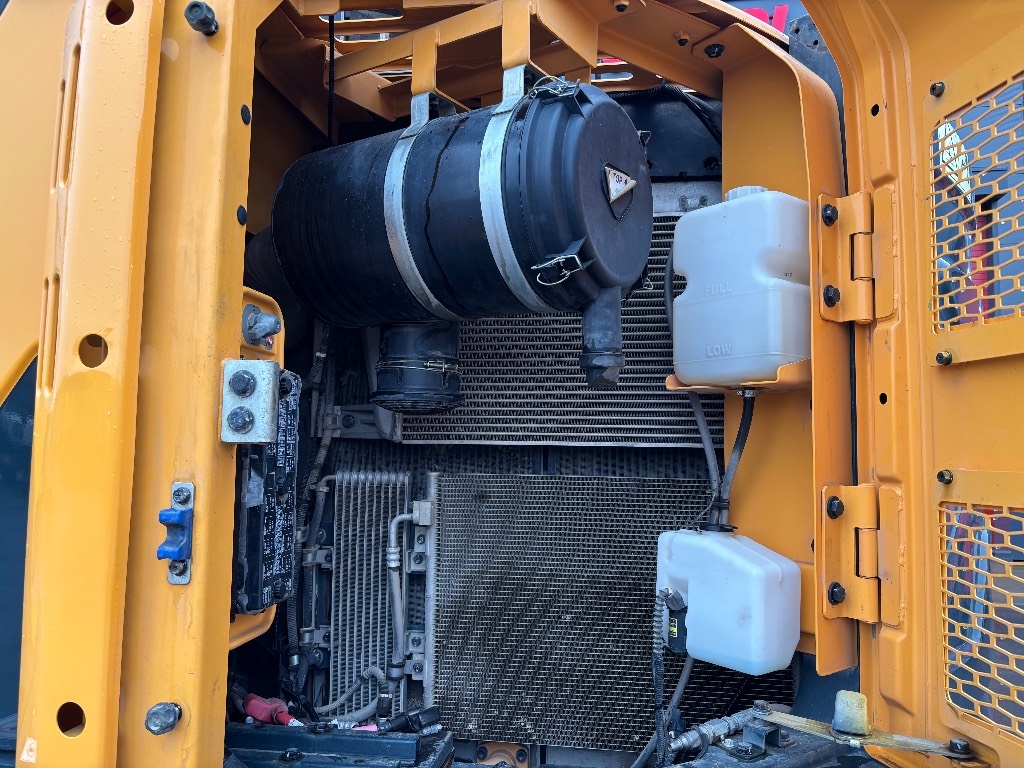 Hyundai HX 235 LCR / Myyty, Sold kuva 11