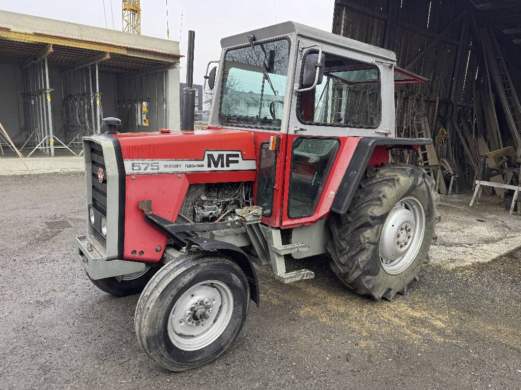 Massey Ferguson 575