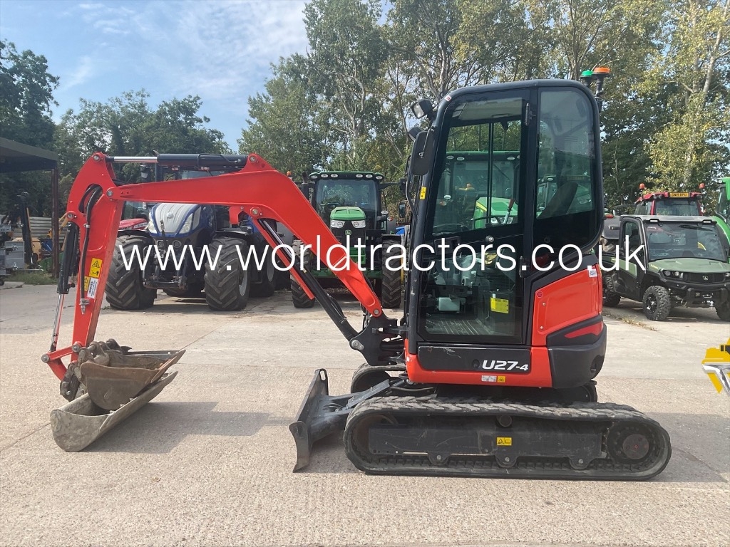 Kubota U 27-4
