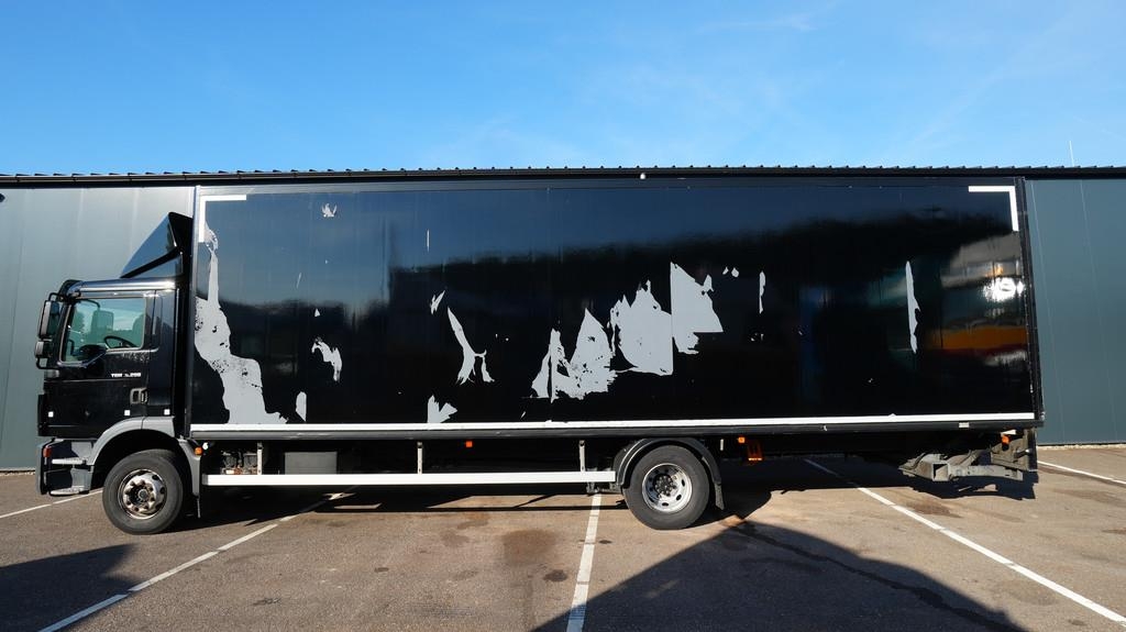 MAN TGM 15.250 Frigo truck 485.400km