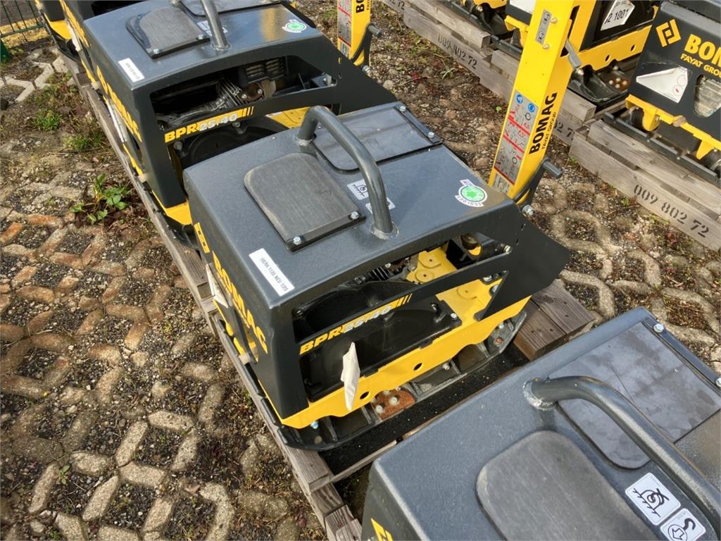 Plaque vibrante Bomag DE BPR 25/40 (GX160) H-Start — occasion 2025