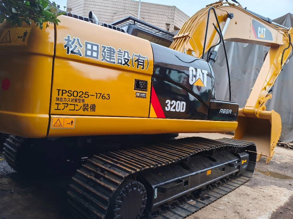 CAT 320 D