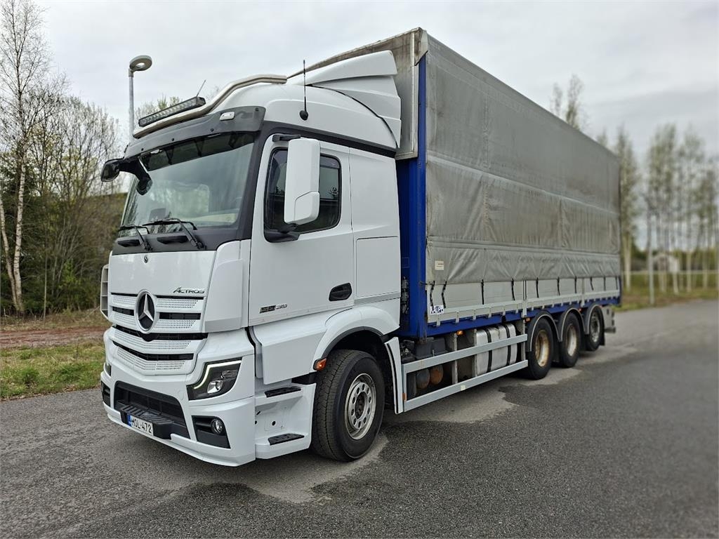Mercedes-Benz Actros 5835