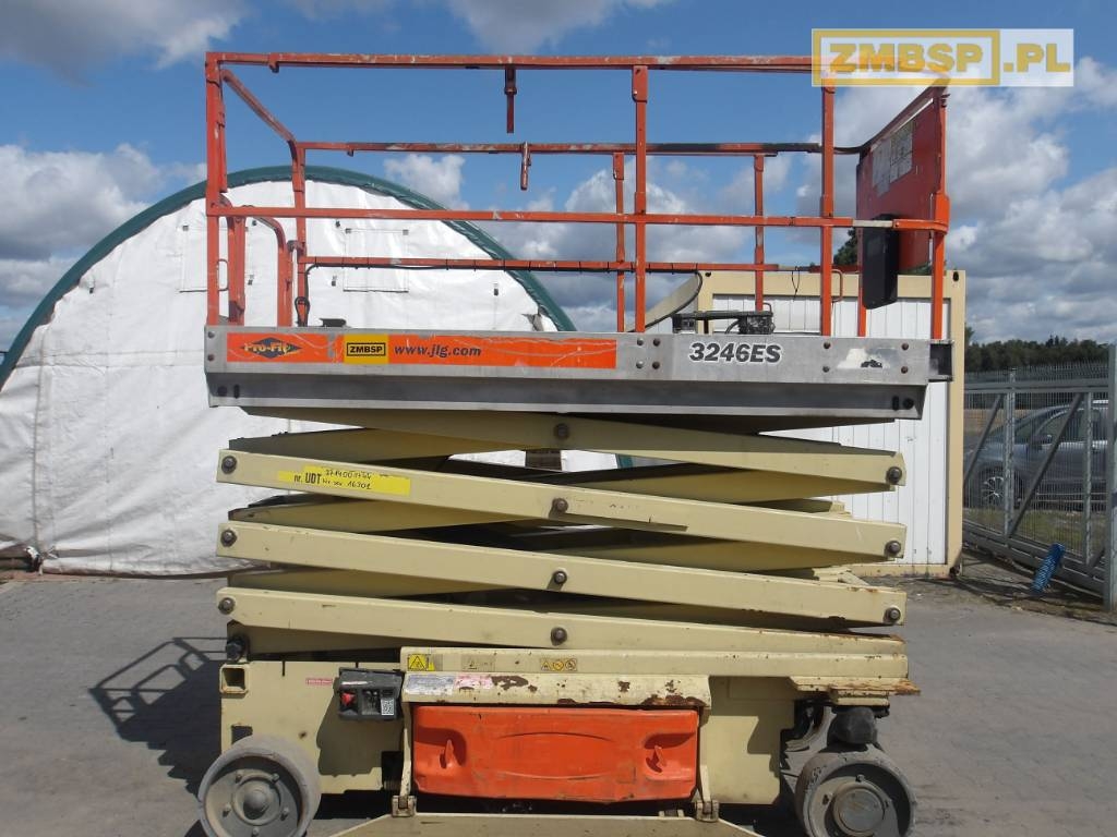JLG 3246 ES