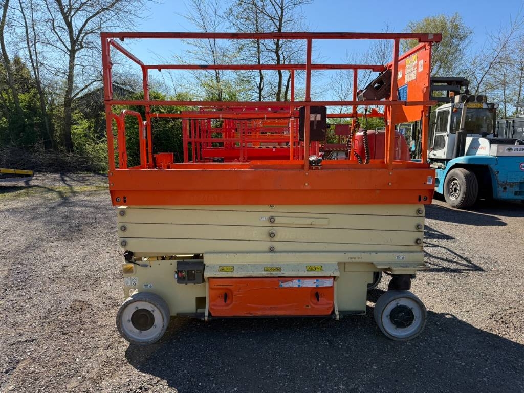 JLG 3246 ES