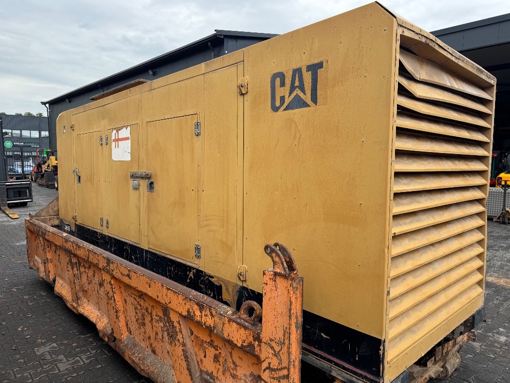 CAT 365 generator