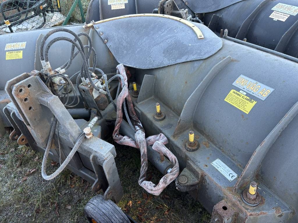 Uni-väg UV-320