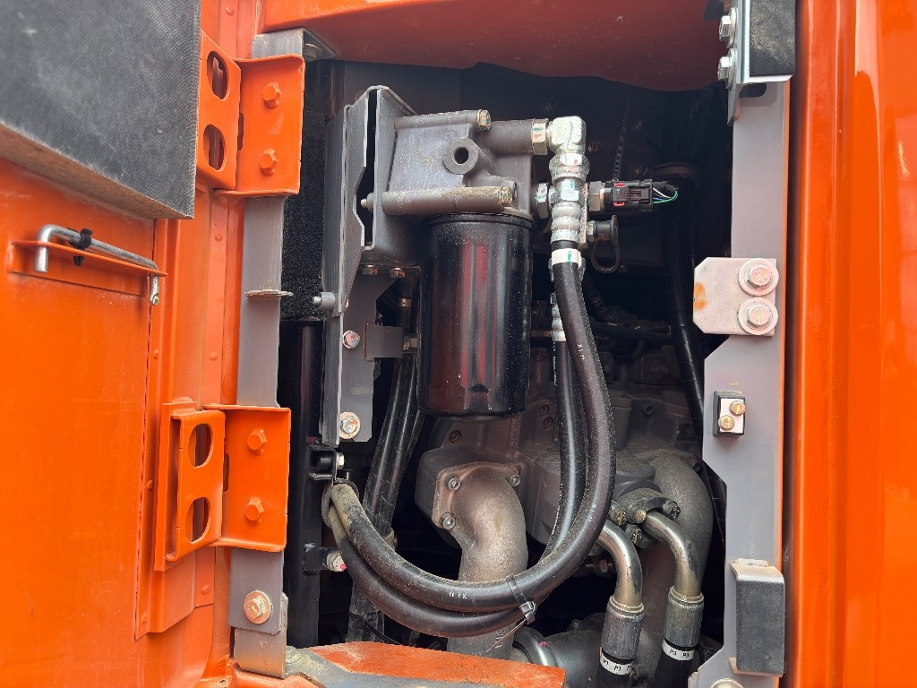Hitachi ZX 225 US-7 / Engcon, Rasvari, Lämmitin, StageV kuva 10