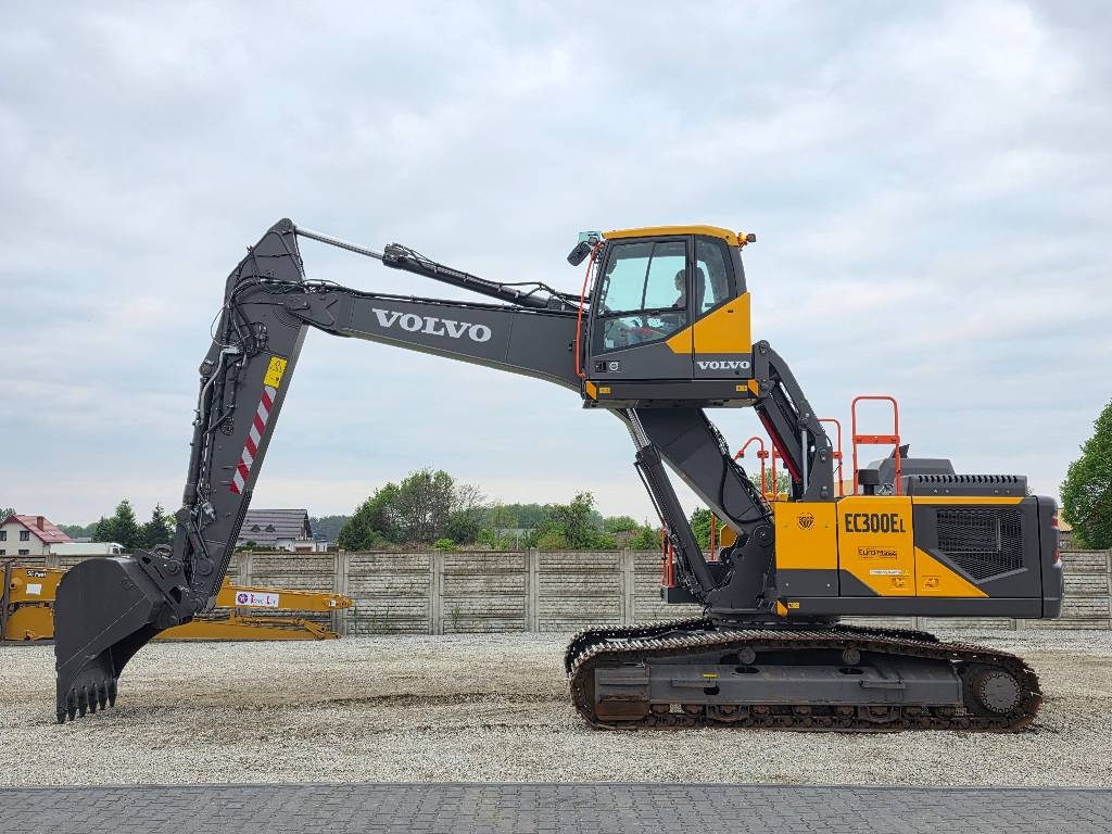 Volvo EC 300 EL, 2022 YEAR, 3600 HOURS, LIFT CABIN