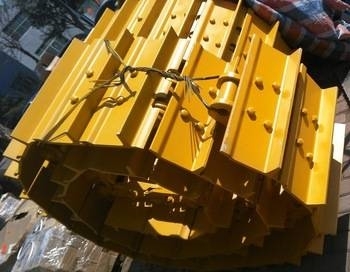 Komatsu D155 track shoe assy