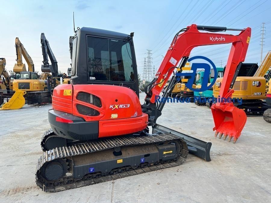 Kubota KX163