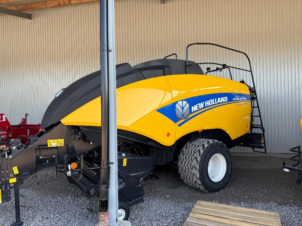 New Holland BB890 RC 80x90cm storbalspress