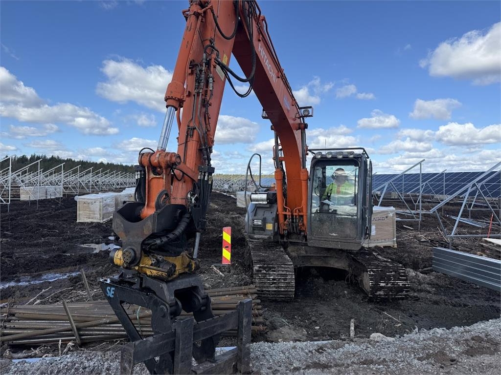 Pelle sur chenilles Hitachi ZX135 US-3 — occasion 2012, 10 200 h