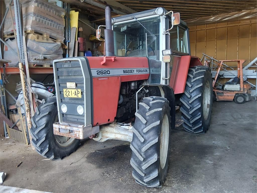 Massey Ferguson 2620