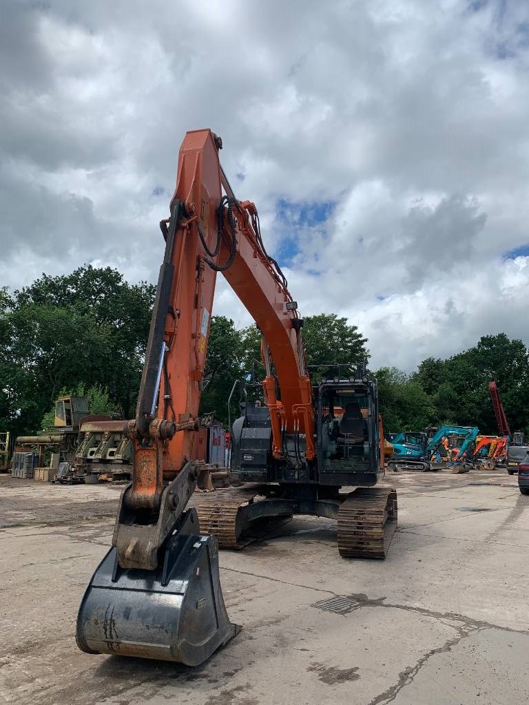 Hitachi ZX 225 US LC-6