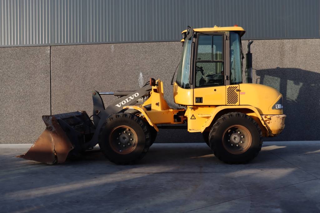 Volvo L 30 B