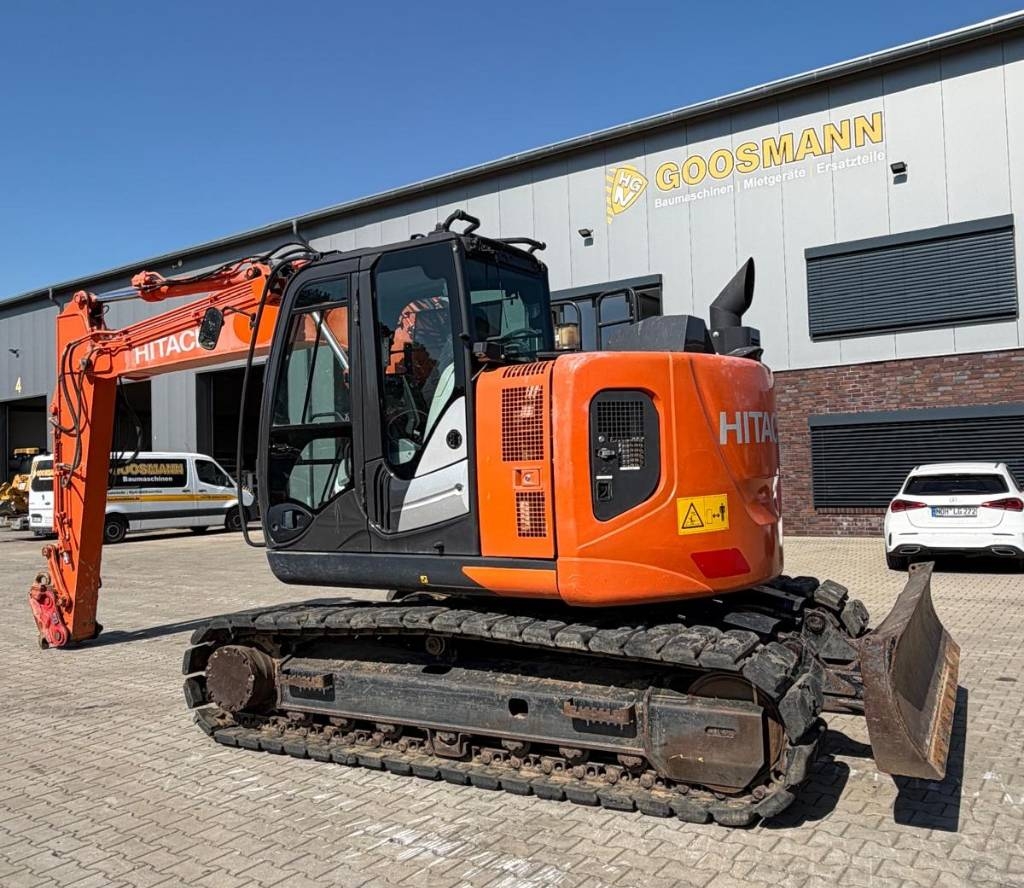 Hitachi ZX 135 US-6