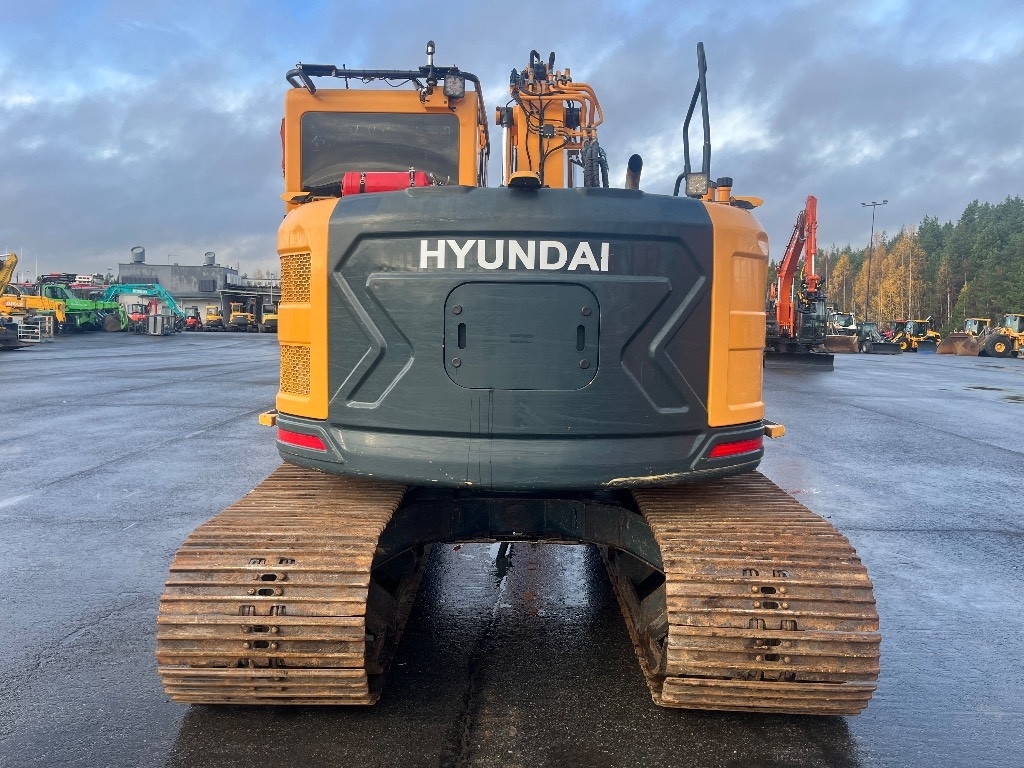 Hyundai HX 130 / Kallistaja, Metsävarusteltu, Uudet ketjut kuva 4
