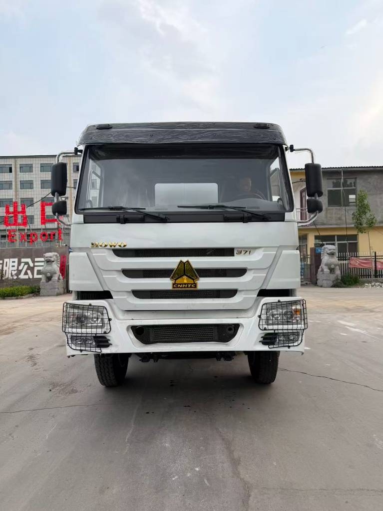 Howo 371 8*4 oil tanker