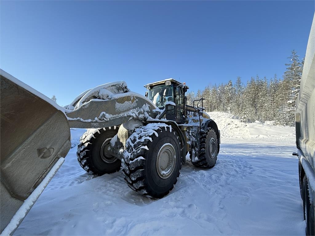 CAT 982M