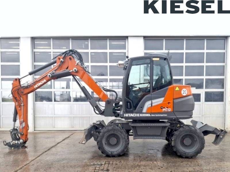 Pelle sur pneus Hitachi ZX 95 W-7 — occasion 2023, 1 110 h