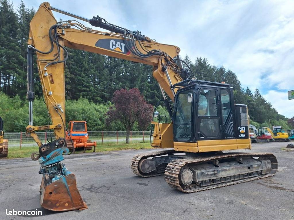CAT 325 FL CR