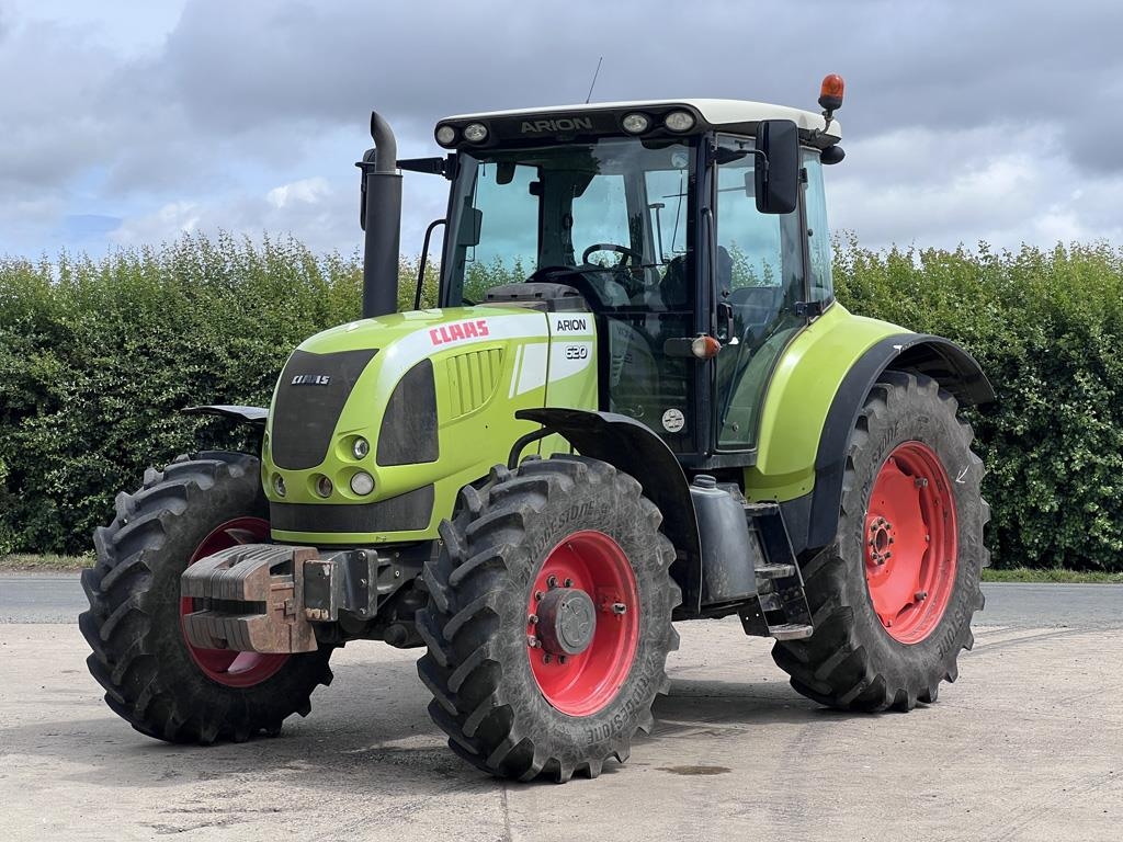 CLAAS ARION 620