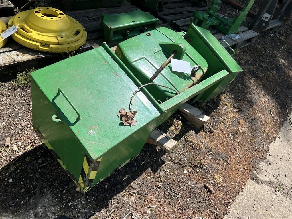 John Deere 900KG