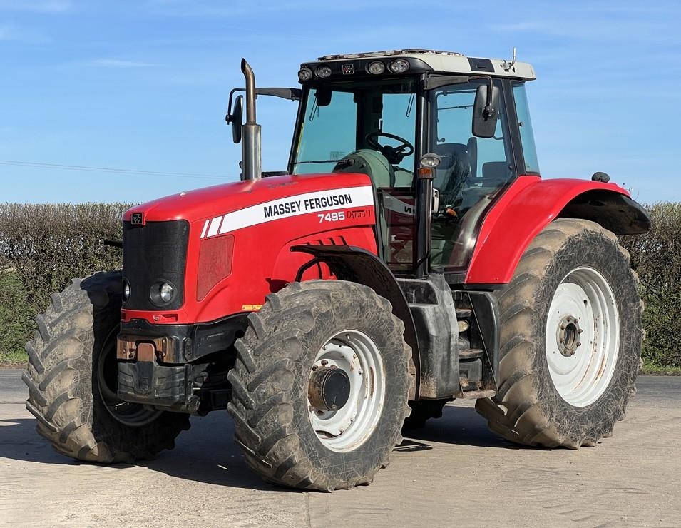 Massey Ferguson 7495