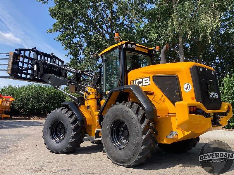 JCB 427 STAGE V AGRI — foto 1 van 12