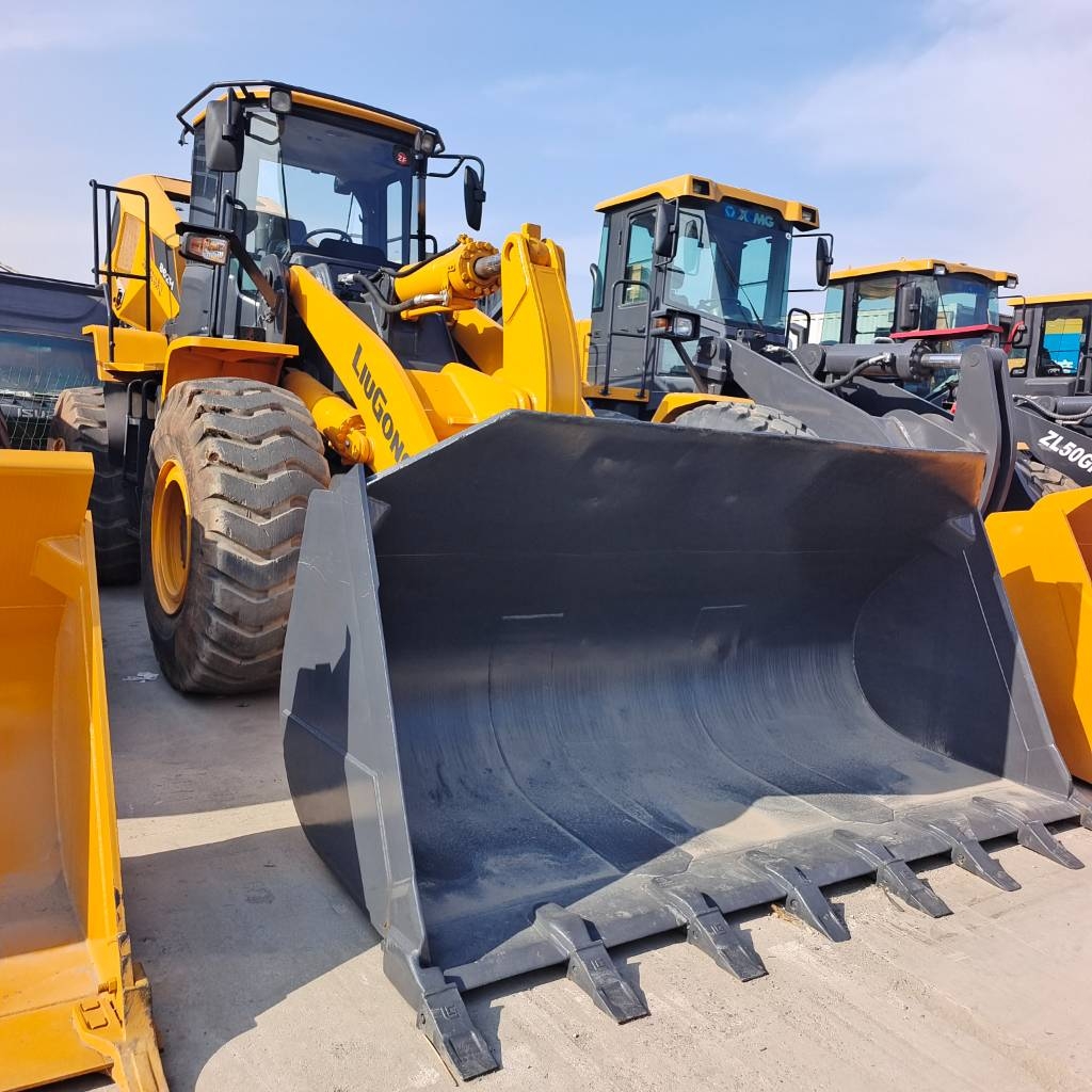 LiuGong 862H Plenty of wheel loaders in stock