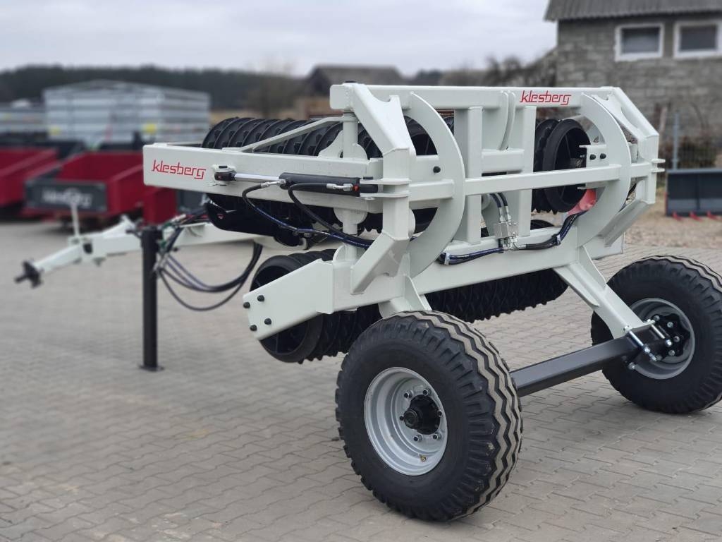 KLESBERG Wał Posiewny hydraulicznie składany