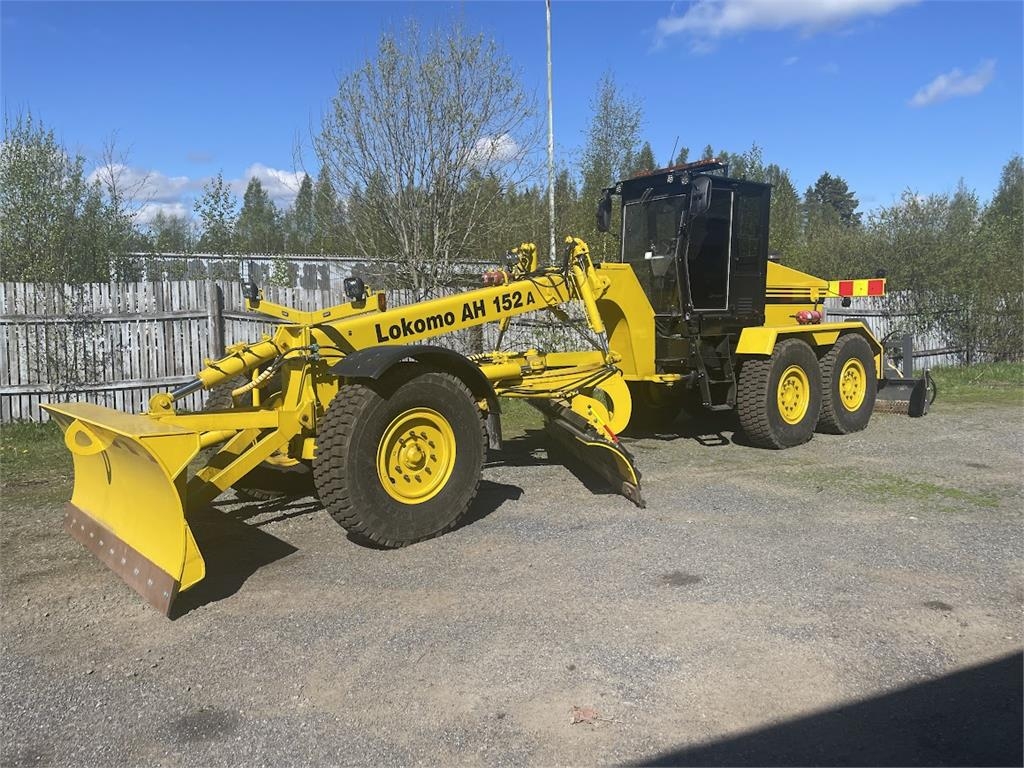 Lokomo AH152 A
