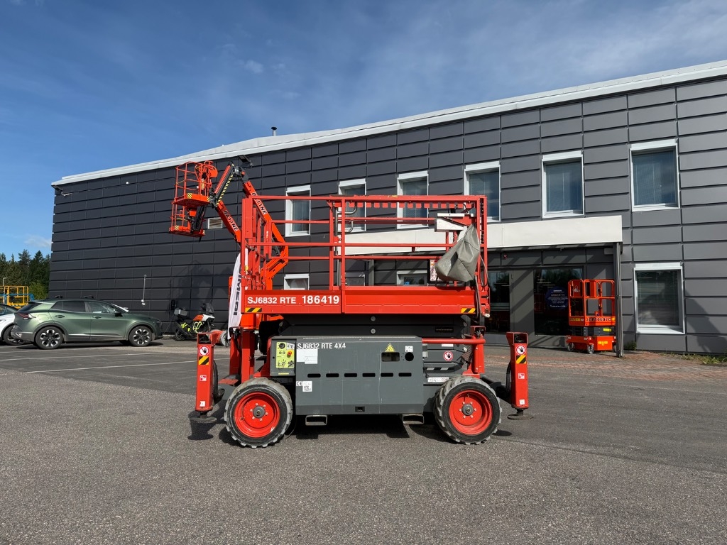 SkyJack SJ 6832 RTE