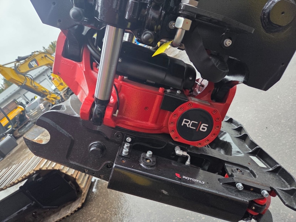 Hitachi ZX 225 USR LC-7 / Rotator, Novatron 3D, Ym! kuva 10