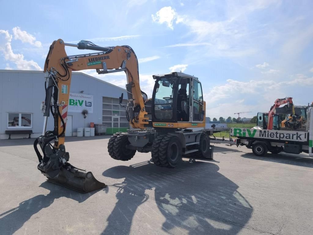 Pelle sur pneus Liebherr A 912 Compact Litronic — occasion 2024, 635 h