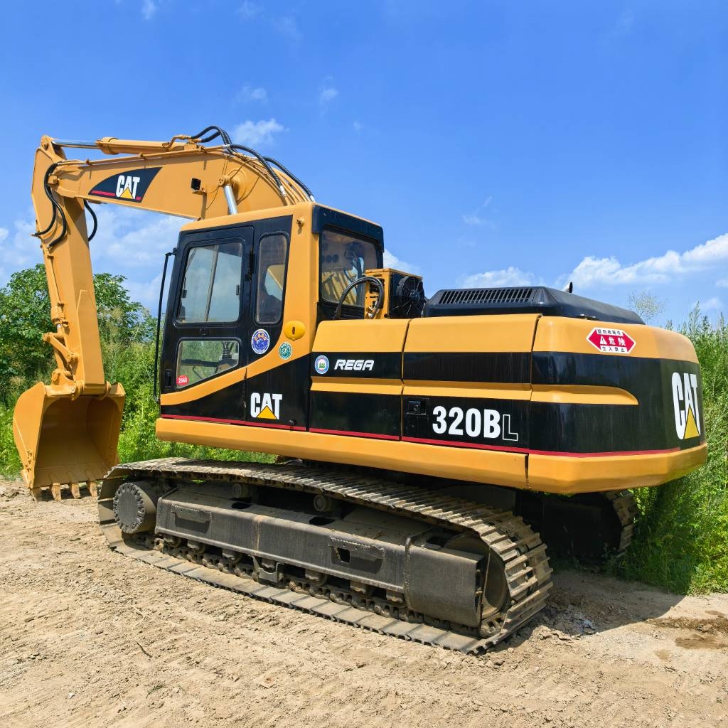 Mini-pelle Caterpillar 320 320BL 320 BL — occasion 2023, 400 h
