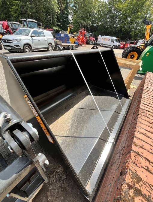 JCB 7FT 6 BUCKET