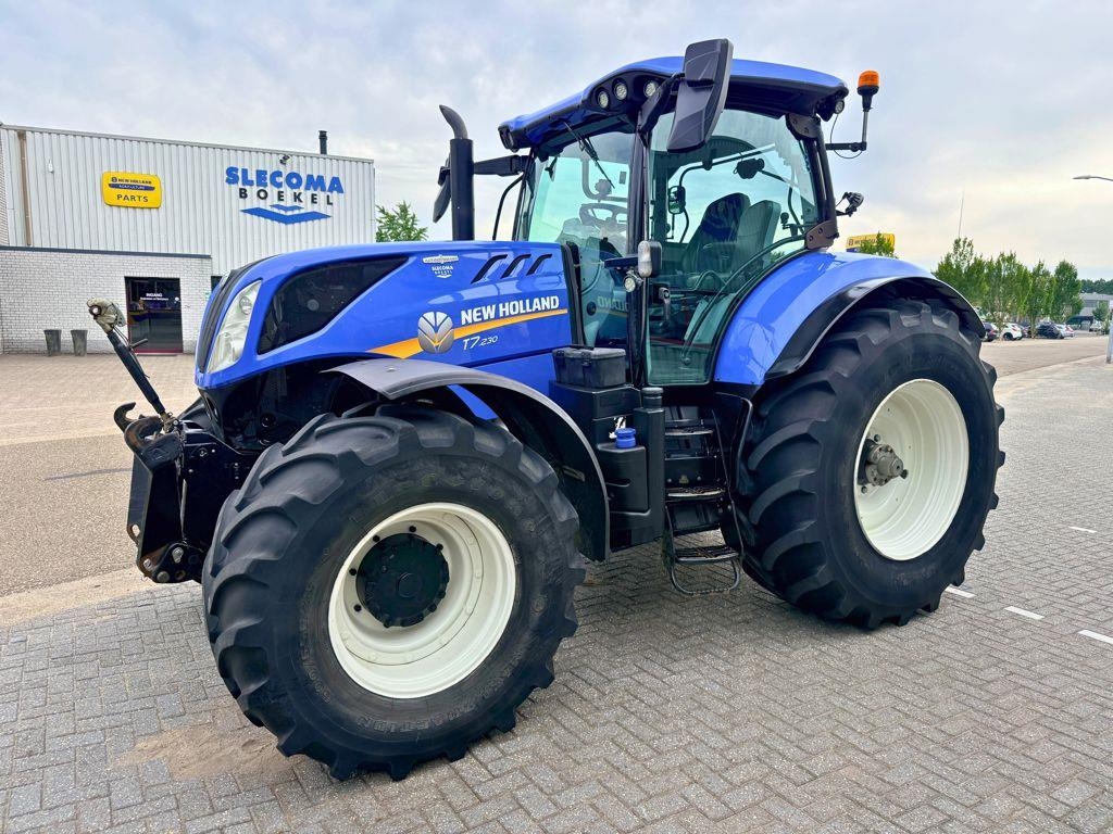 New Holland T7.230 AC MY18 T4B