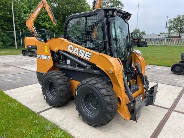 Chargeuse compacte Case Construction SV185B — occasion 2024