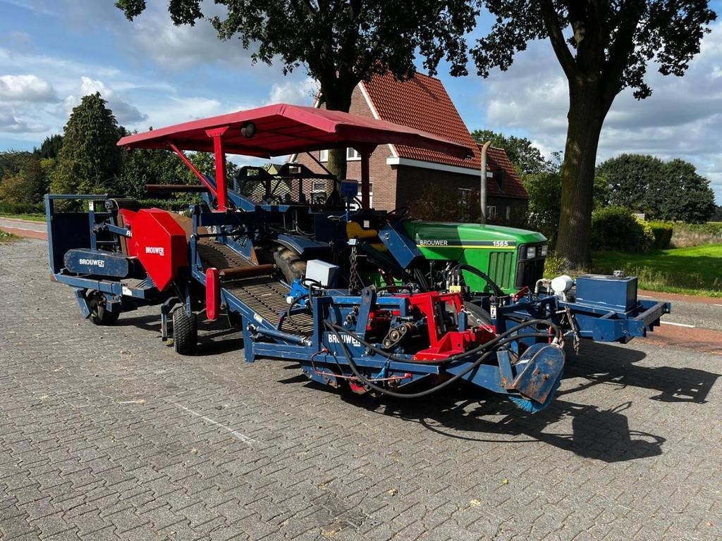 Tracteur agricole Brouwer 1565 sod Rollmax 2400 — occasion 2005, 2 100 h
