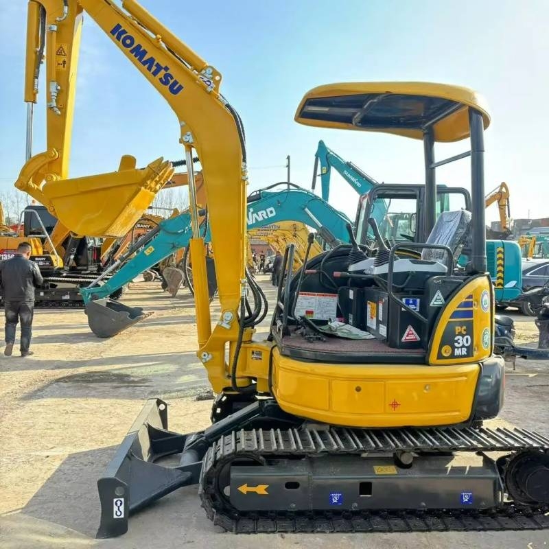 Komatsu PC 30