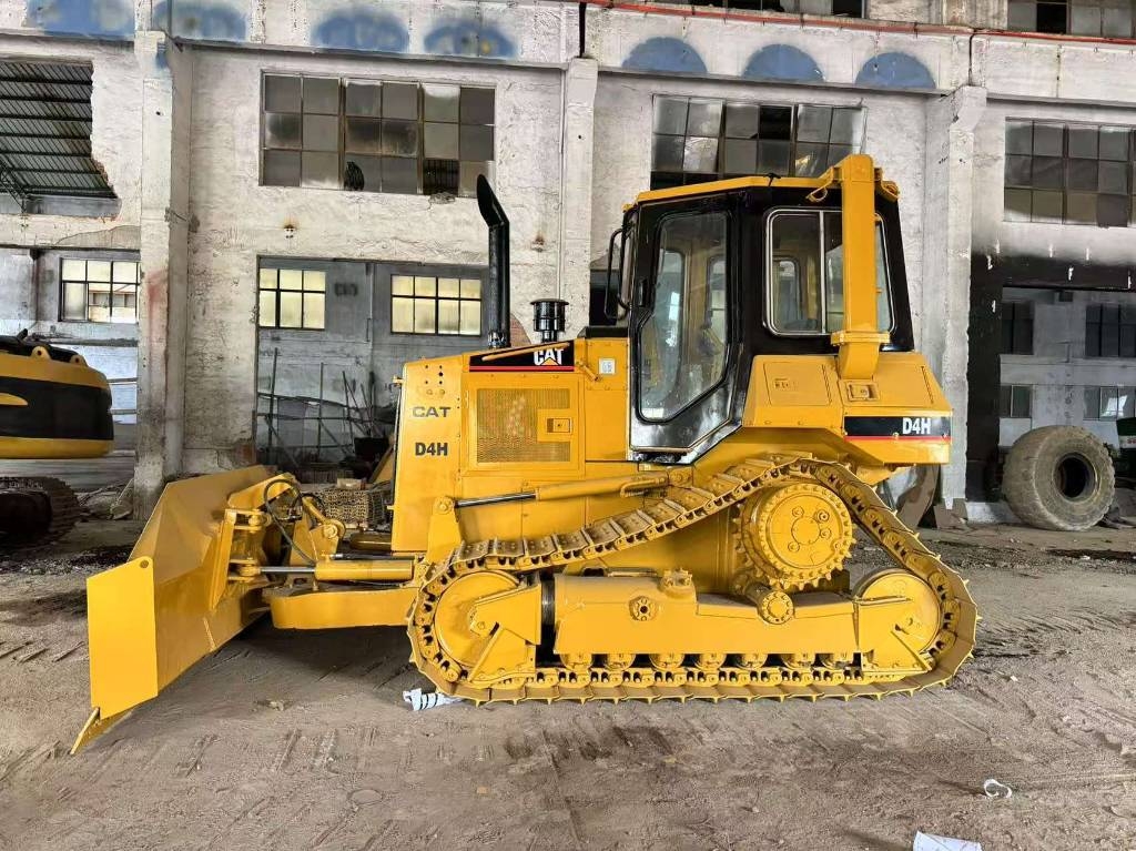 CAT D 4 H