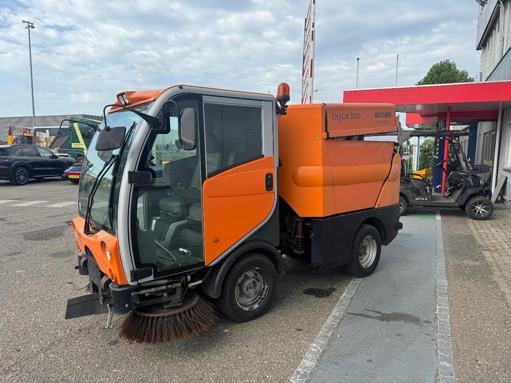 Bucher CC2020-40
