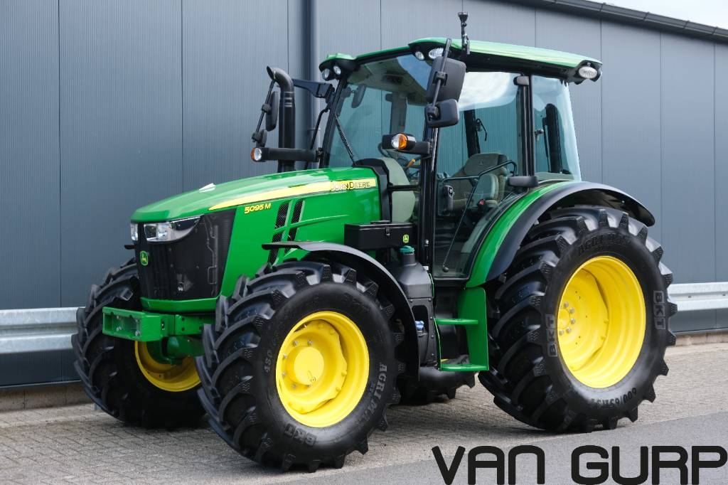 Tracteur agricole John Deere 5095 M | 2024 | 267h | (v.g.l. 6M95 ) — occasion 2024, 267 h