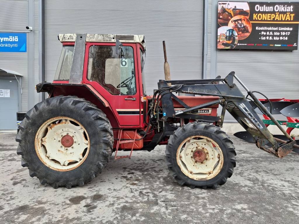 International 844 xl