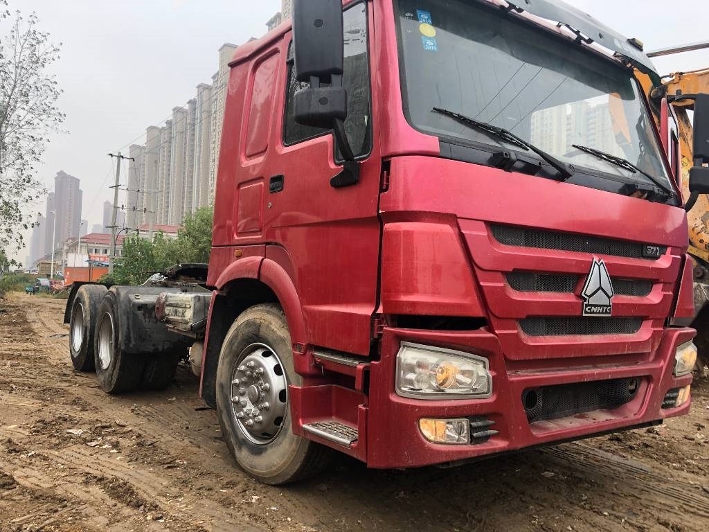 Howo 371 TRUCK TRACTOR