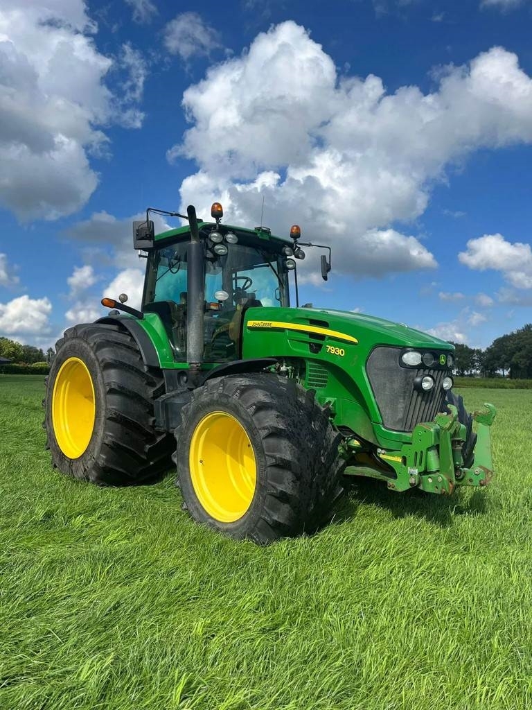 John Deere 7930