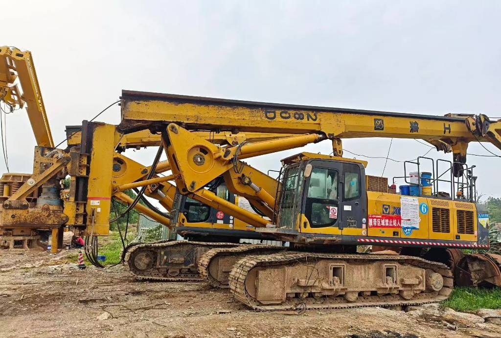 XCMG XR 220 D