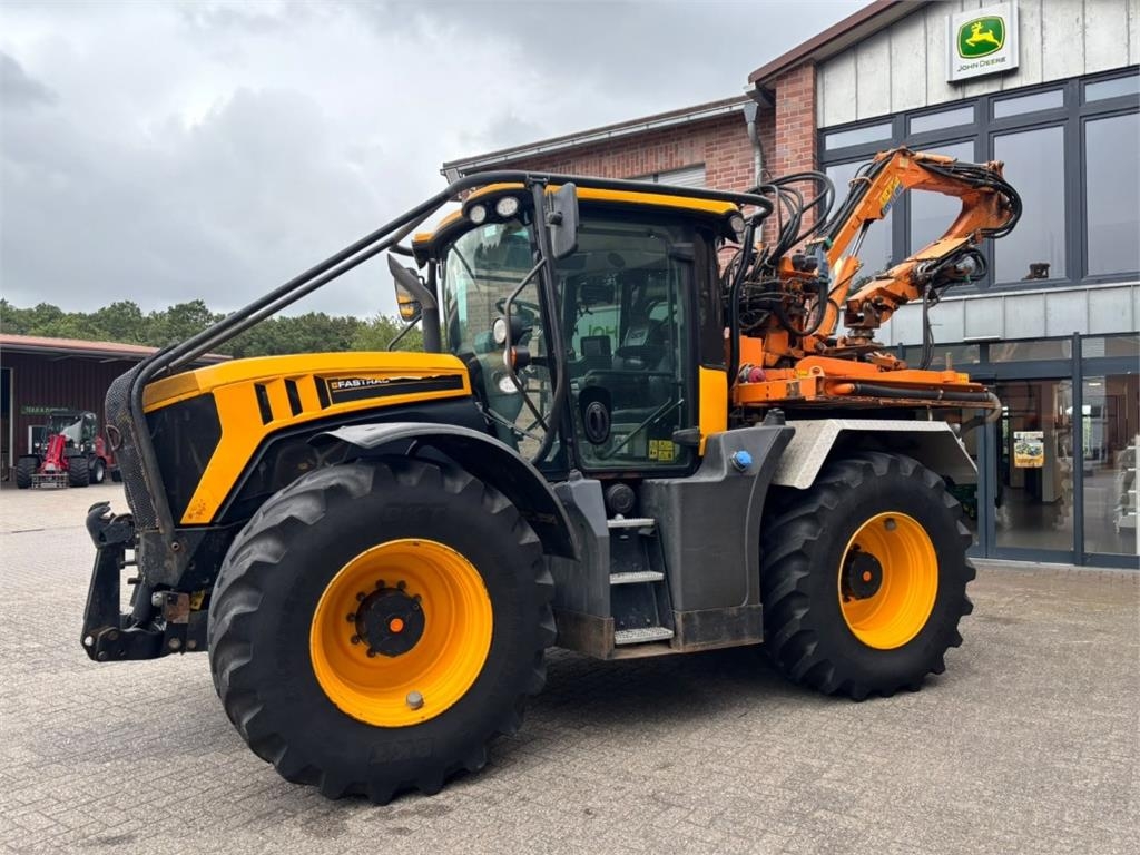 JCB Fasttrac 4220 inkl. Mulag Ausleger